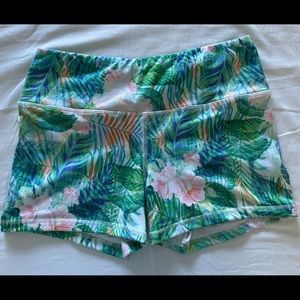 Fleo hibiscus power high rise size large shorts